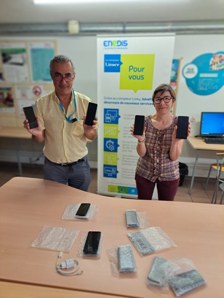 Don téléphones Enedis au Pimms Médiation Bordeaux